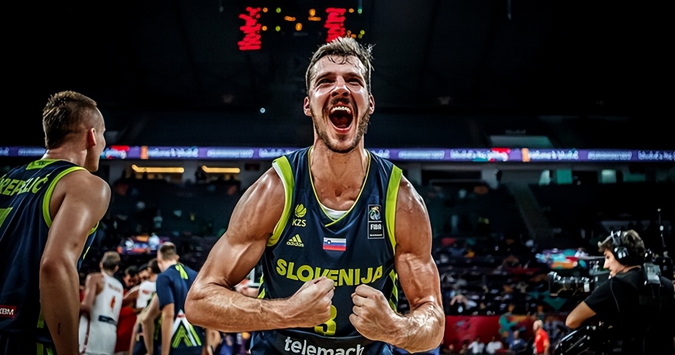 瓦伦西亚国际比赛日官宣签约，志在CBA常规赛名次提升，气氛紧张，身体对抗强度拉满-s15赛程