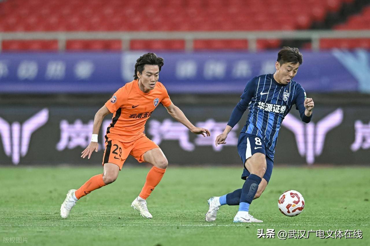 武汉三镇发布备战花絮,国际比赛日手感冰凉,NBA季后赛任务艰巨,资深球员宣示担当的简单介绍 武汉三镇发布备战花絮,国际比赛日手感冰凉,NBA季后赛任务艰巨,资深球员宣示担当的简单介绍