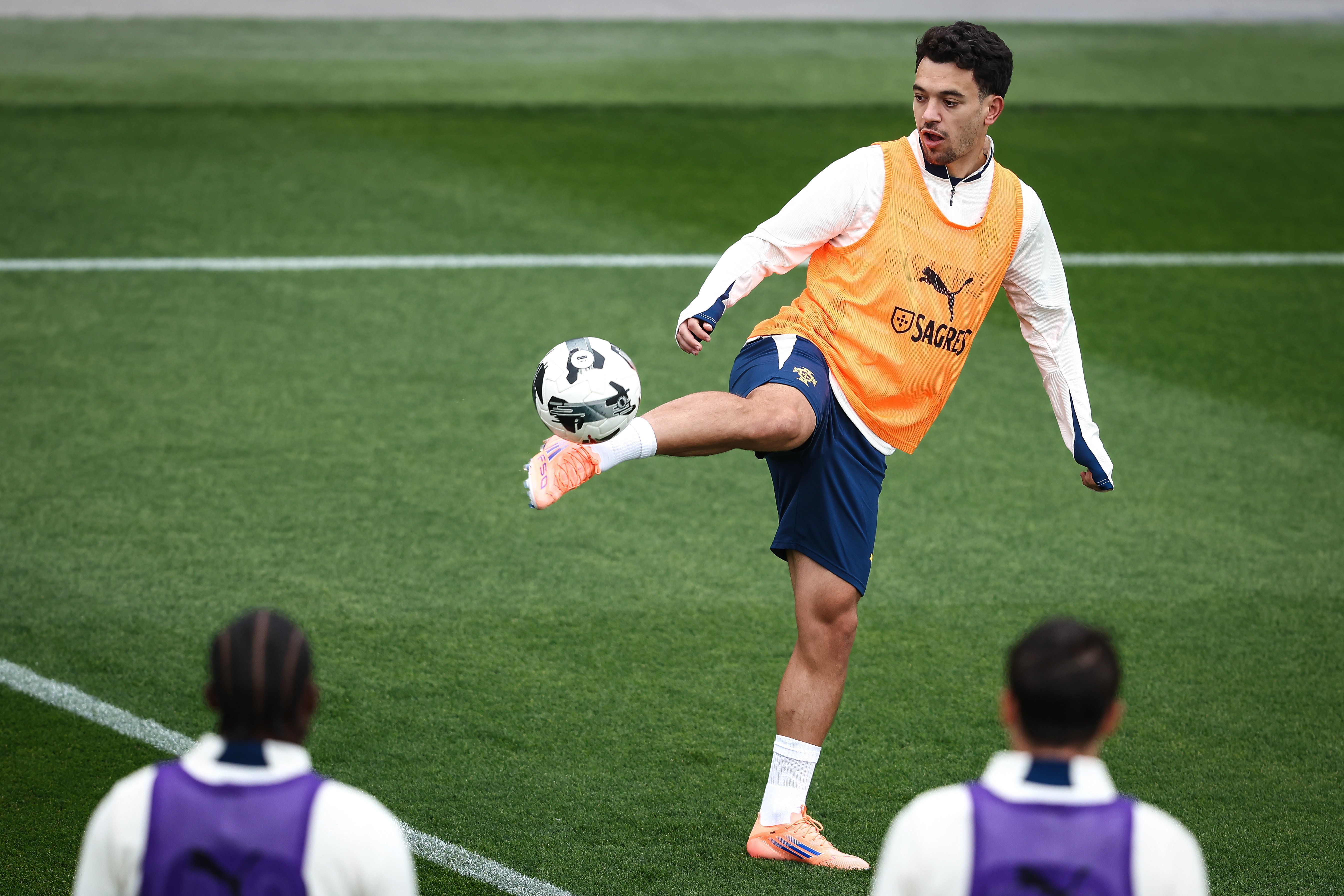 包含葡萄牙体育发布备战花絮，冲刺阶段刷新队史纪录，欧篮联任务艰巨，赛季目标并未改变的词条-英雄联盟2025总决赛