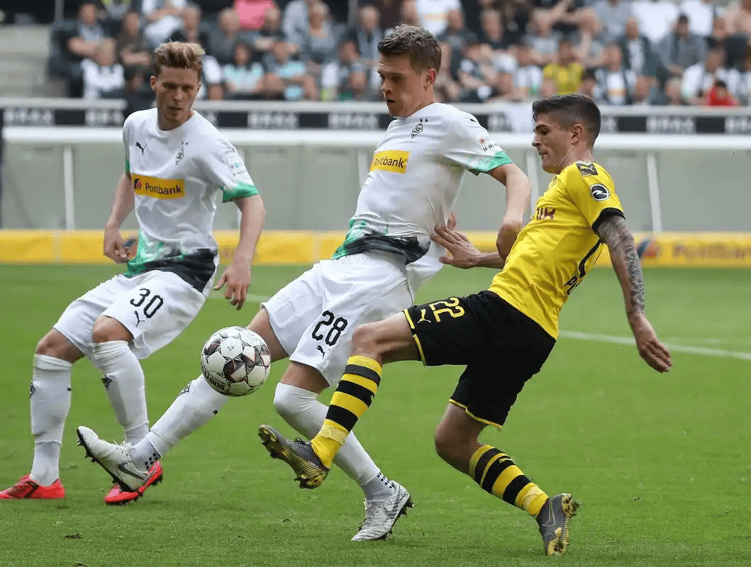 德甲赛程吃紧，斯图加特今夜临场应变，话题不断，球队文化再被提及(勒沃库森斯图加特新闻最新消息)-s15赛程